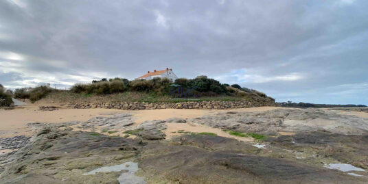FRONT DE MER D’EXCEPTION – EMPLACEMENT UNIQUE POUR CETTE MAI