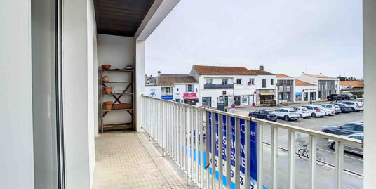 HYPER CENTRE – APPARTEMENT A RAFRAICHIR AVEC 4 CHAMBRES ET G