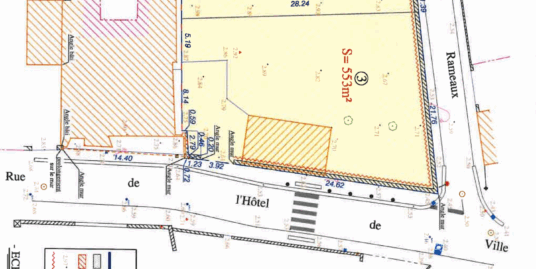 CENTRE BOURG – JOLI TERRAIN DE 553m2