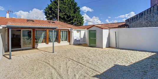 A 800m DE LA PLAGE ET DES COMMERCES – MAISON EN TRES BON ETA