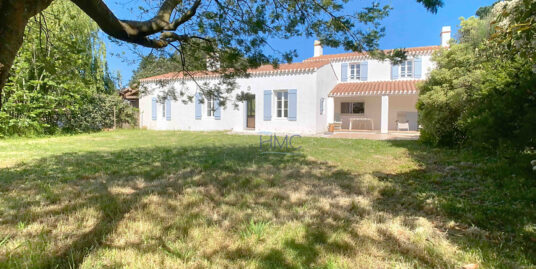 A 200m DE LA PLAGE DE LA CLERE – BELLE VILLA