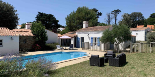 A 100m DE LA PLAGE – MAGNIFIQUE PROPRIETE AVEC PISCINE