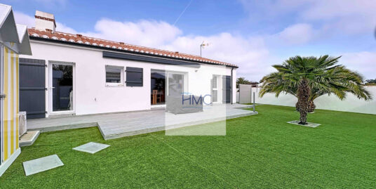 ENTRE CENTRE ET PLAGE DE LA CLERE – MAISON RECENTE EN PARFAI
