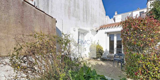 A 50m DU PORT ET DES COMMERCES – MAISON AVEC 4 CHAMBRES