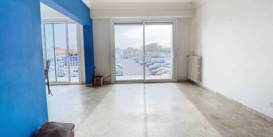 HYPER CENTRE – APPARTEMENT A RAFRAICHIR AVEC 4 CHAMBRES ET G