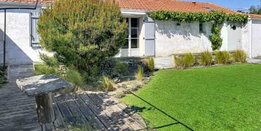 A PROXIMITE DU CENTRE ET DE LA PLAGE – MAISON DE PAYS EN BON