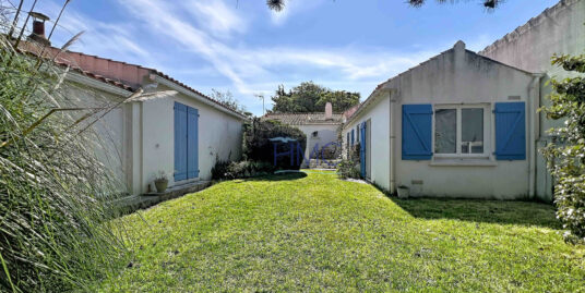 DANS LE VILLAGE DU VIEIL – MAISON 4 CHAMBRES DE PLAIN-PIED