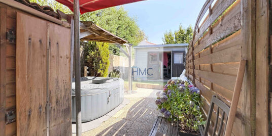 CENTRE BOURG – MAISON EN BON ETAT AVEC 2 CHAMBRES