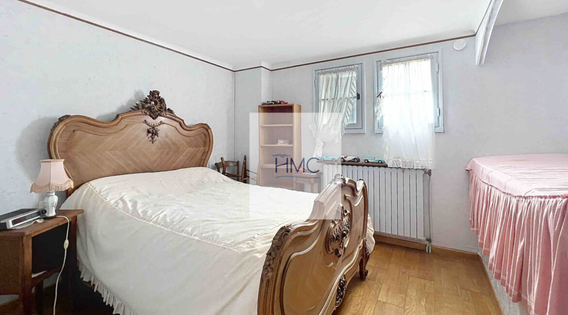 https:__honorairesmoinschers.staticlbi.com_wa_images_biens_2_2a14feb578f8a0df0d53138b71674a63_photo_e1f71c99d3e686e7cc7cd08062b230e7.jpg