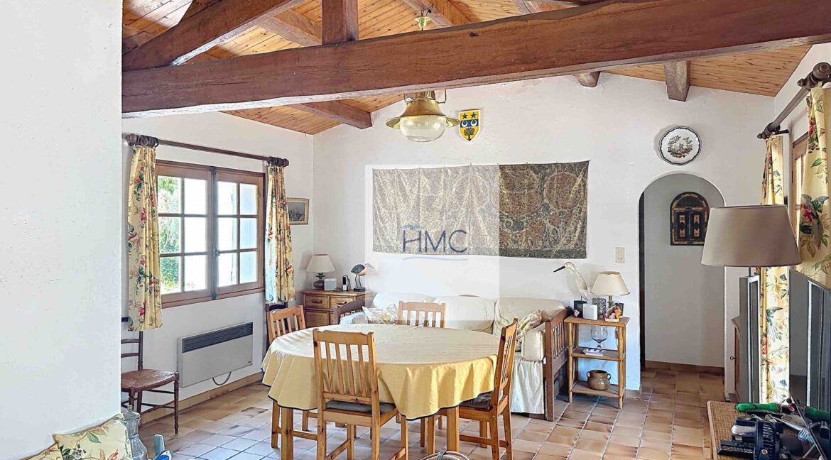 https:__honorairesmoinschers.staticlbi.com_wa_images_biens_2_a7e2ddfb7dc176e2bbfe0e4caa87c528_photo_91e069c13694f4496b3c6978726a7213.jpg