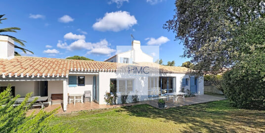FACE A LA ZONE NATURELLE – JOLIE VILLA EN TRES BON ETAT